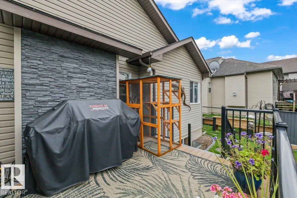 61 LINKSIDE Boulevard