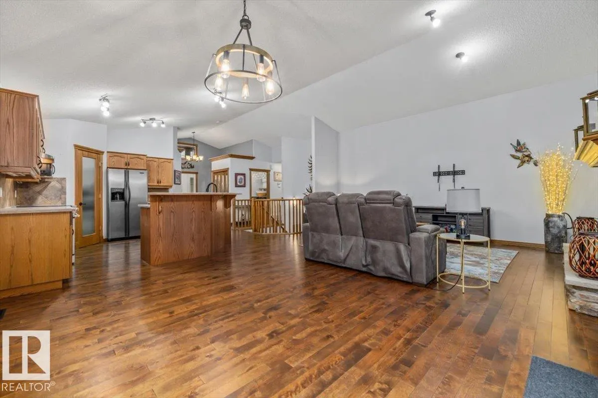 61 LINKSIDE Boulevard