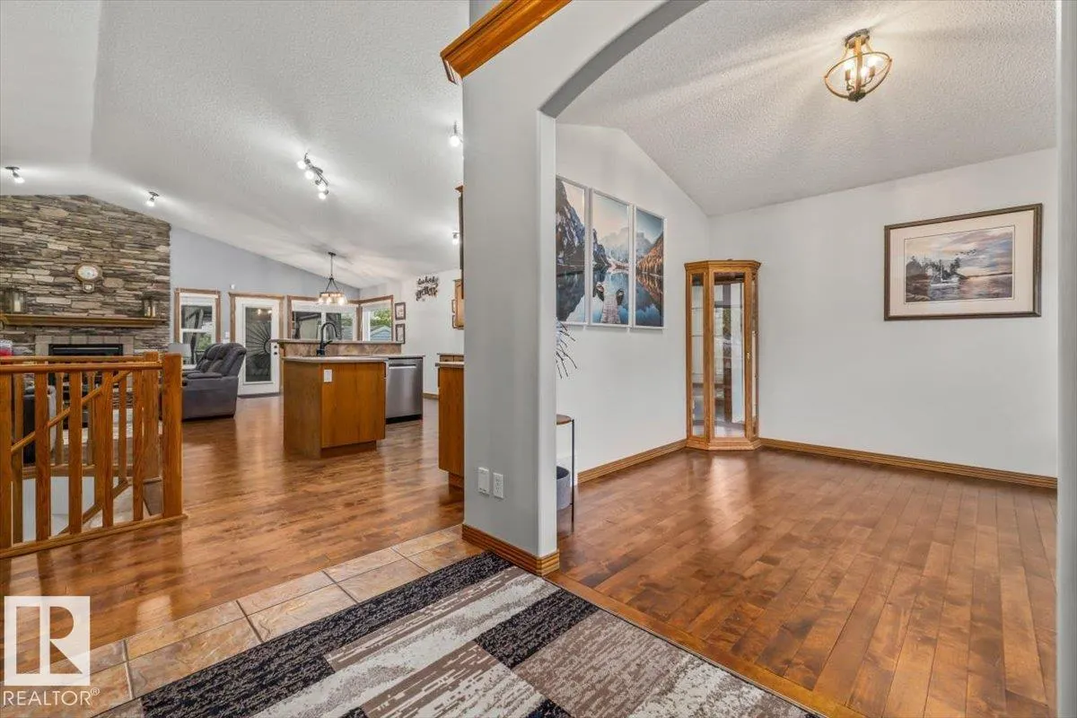 61 LINKSIDE Boulevard