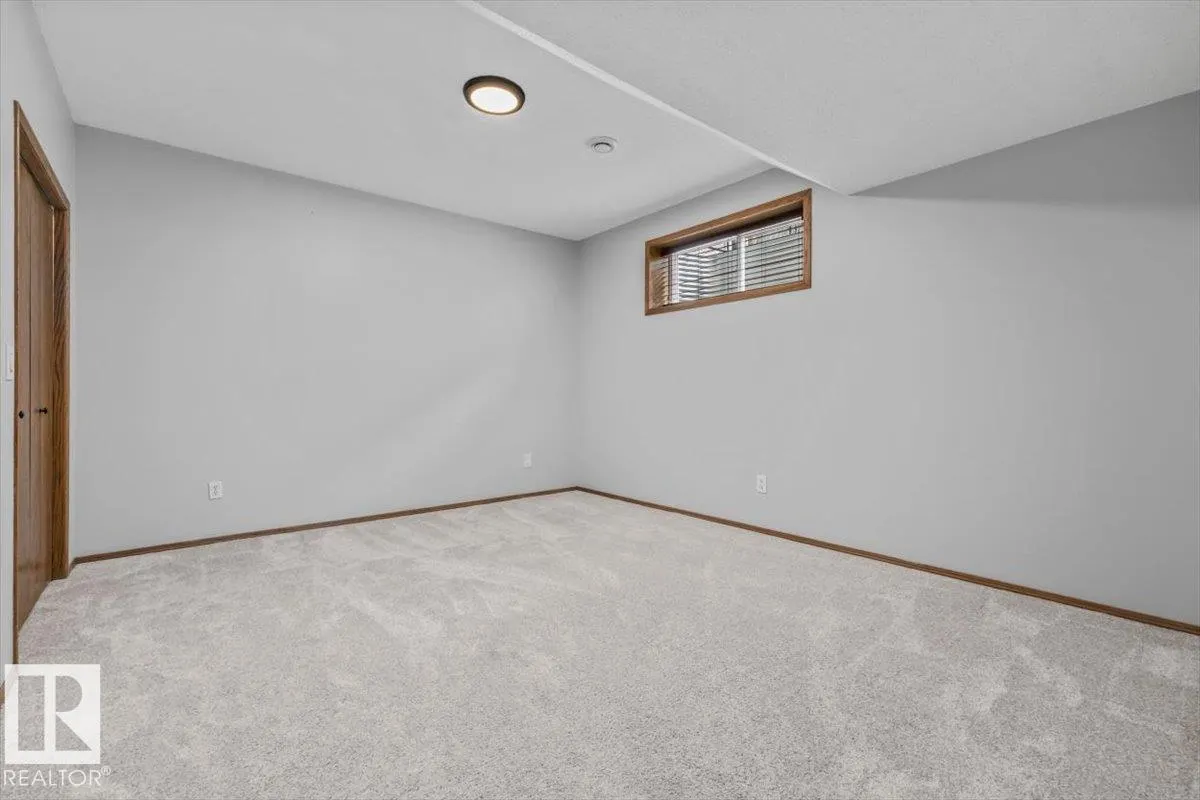 61 LINKSIDE Boulevard