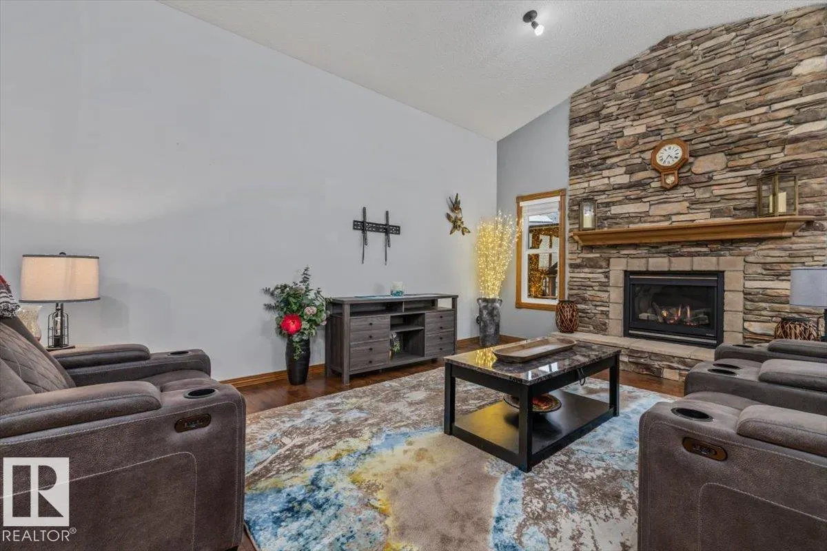 61 LINKSIDE Boulevard