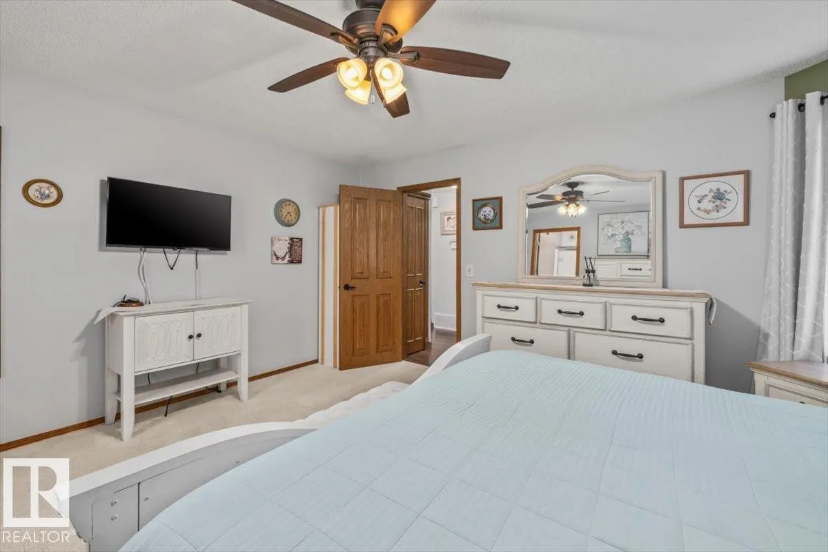 61 LINKSIDE Boulevard