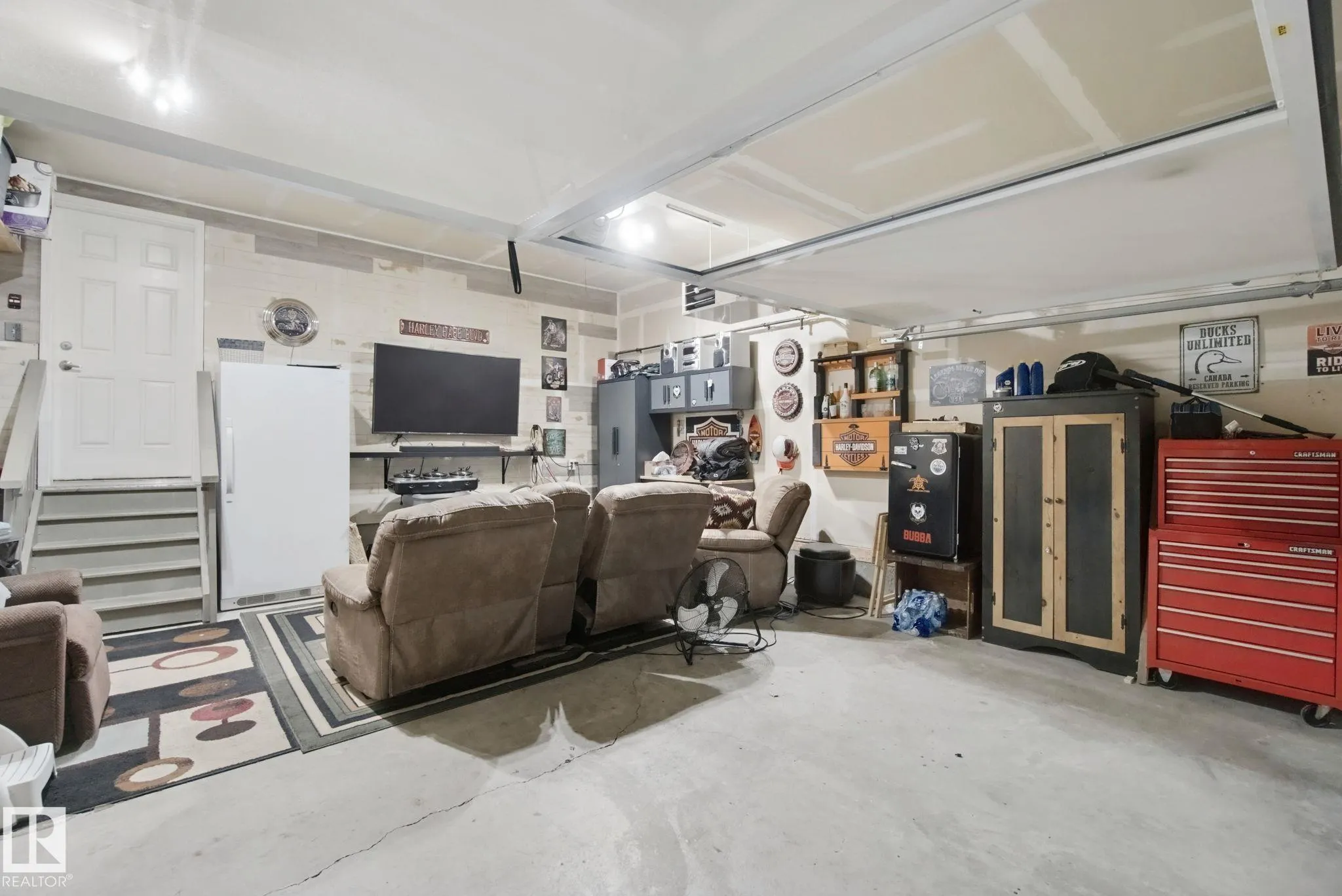 130 CATALINA Court