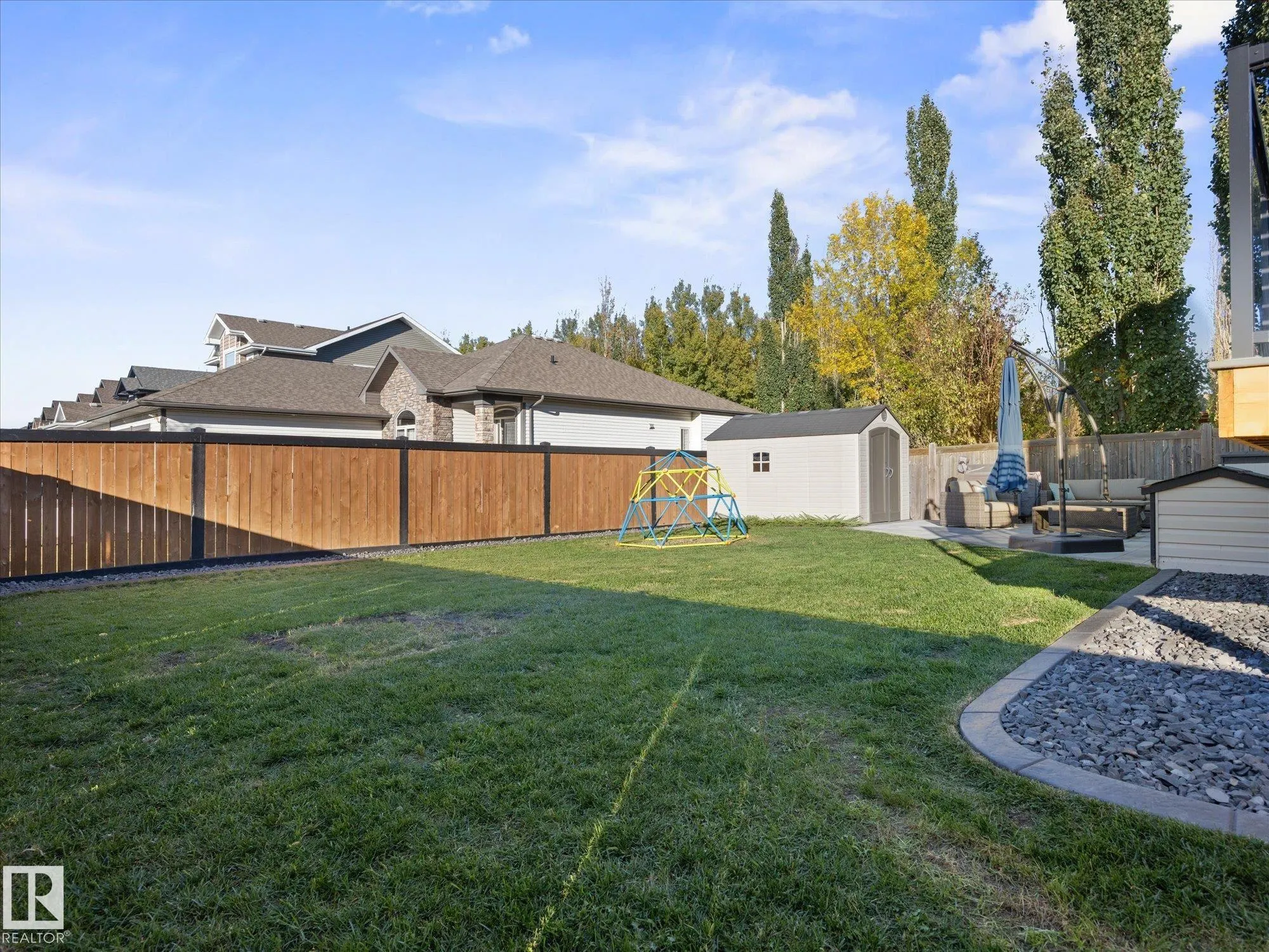 28 DANFIELD Place