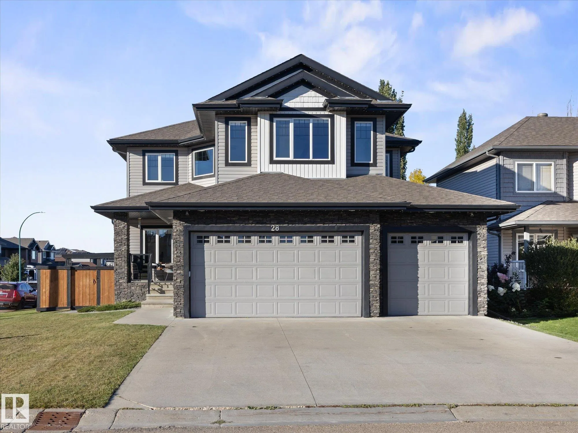 28 DANFIELD Place