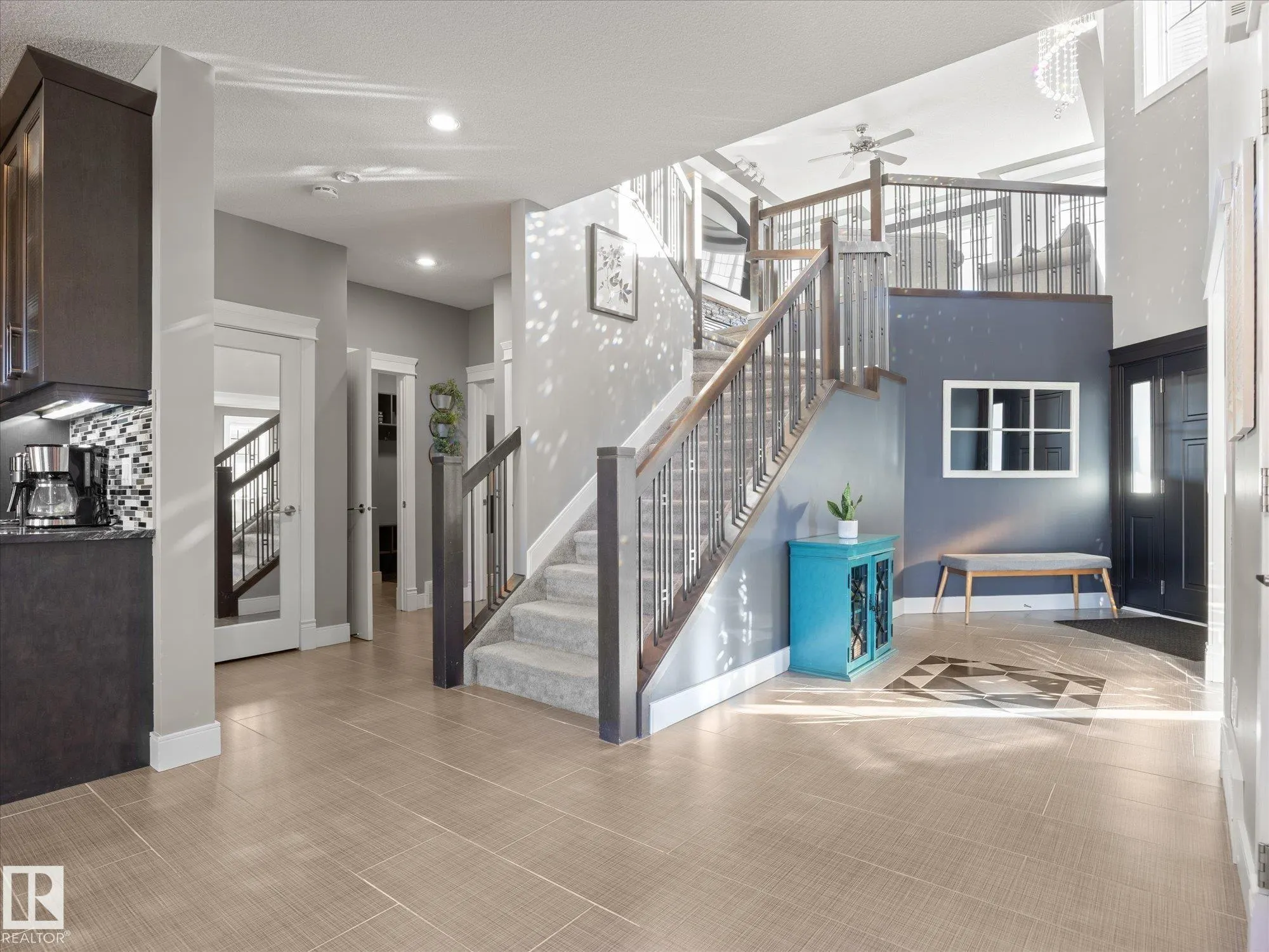 28 DANFIELD Place