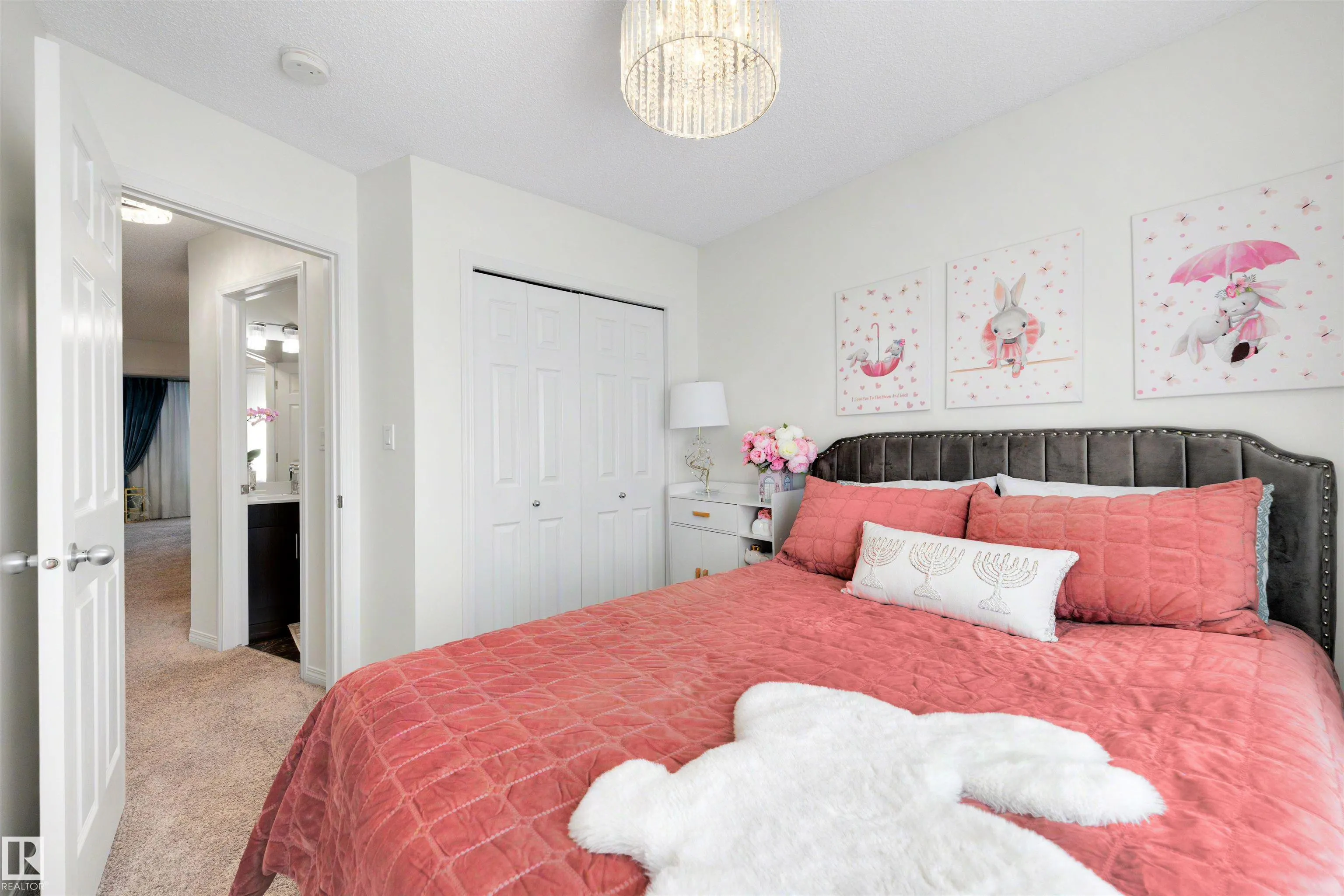 3231 CHERRY Crescent