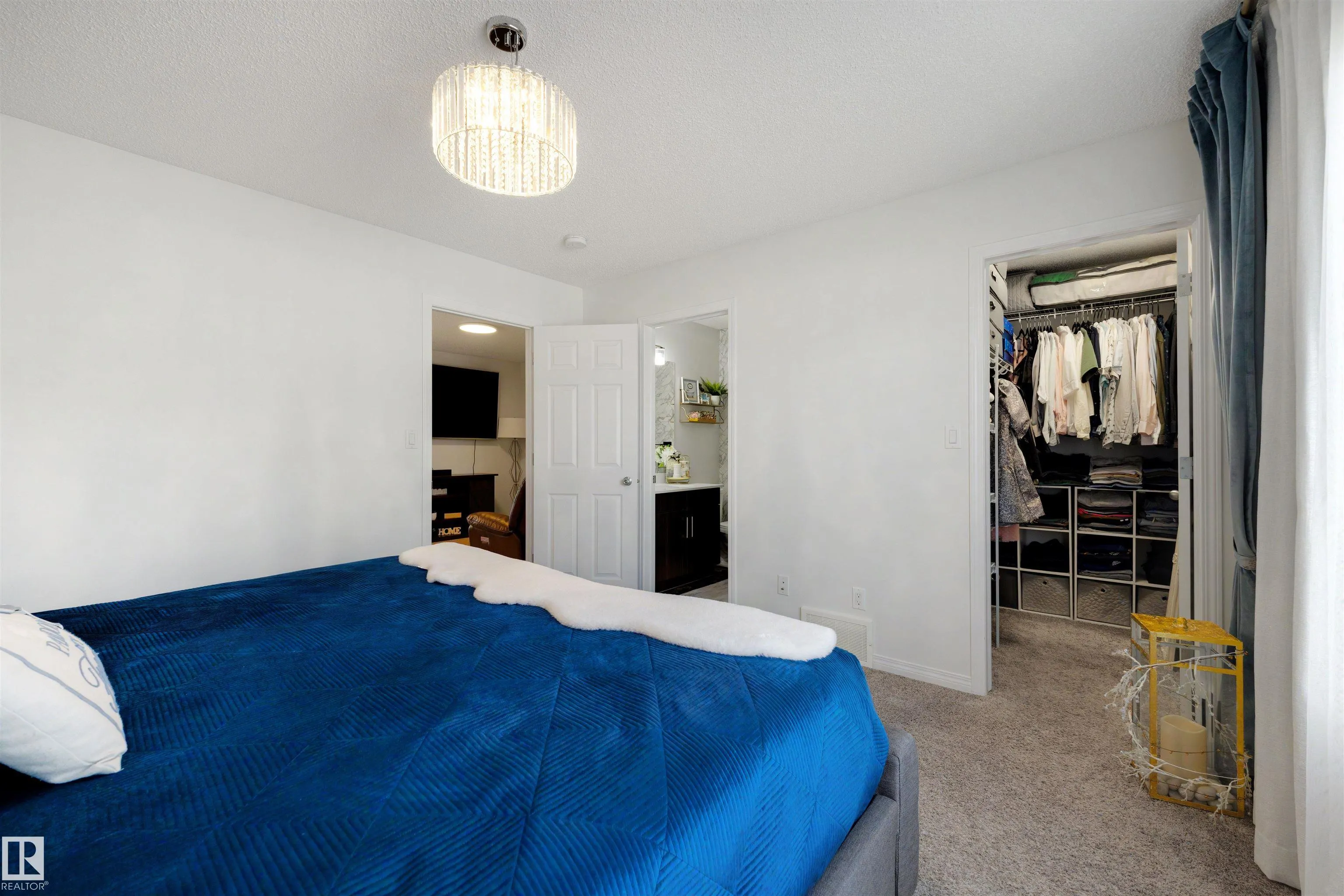 3231 CHERRY Crescent