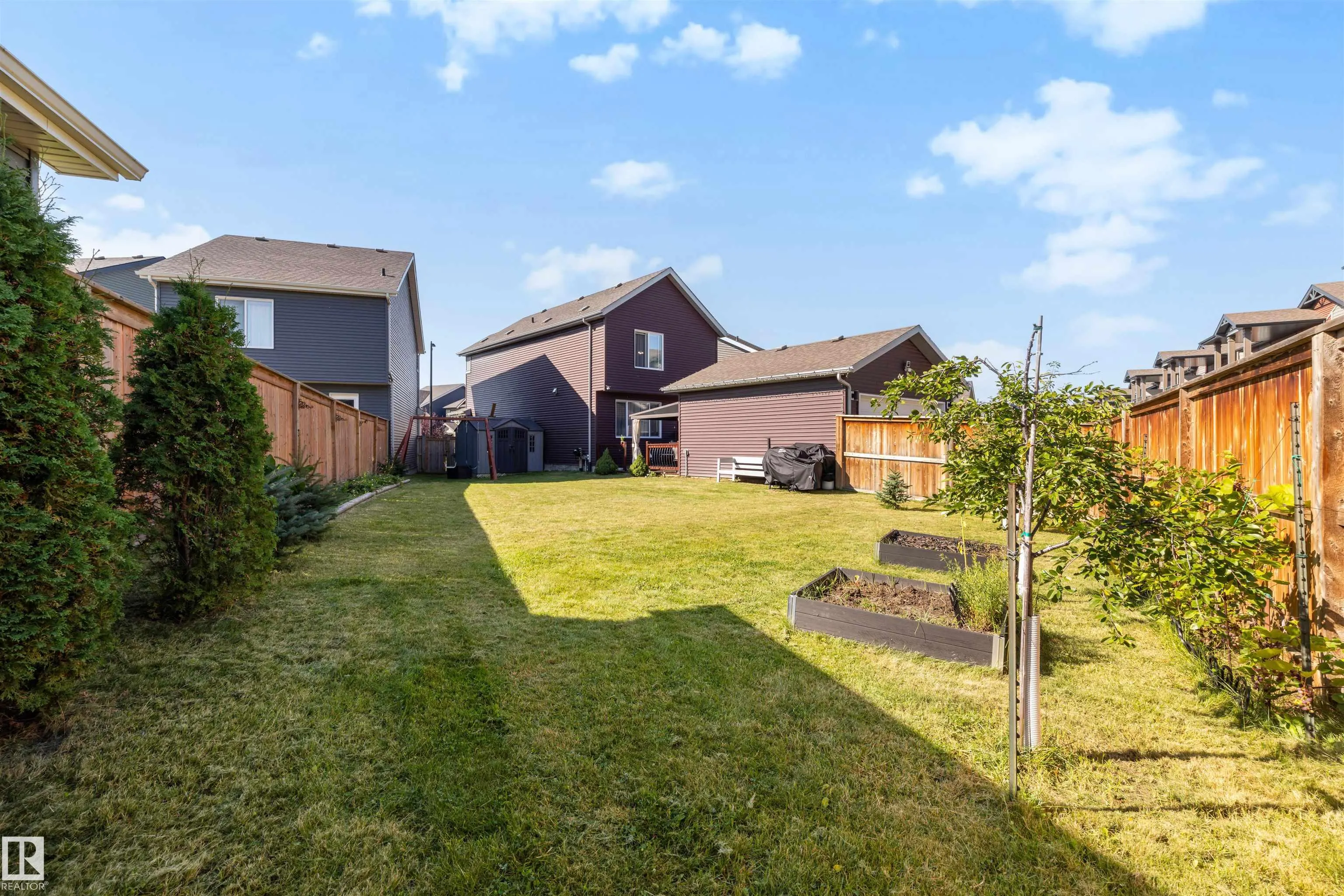 3231 CHERRY Crescent