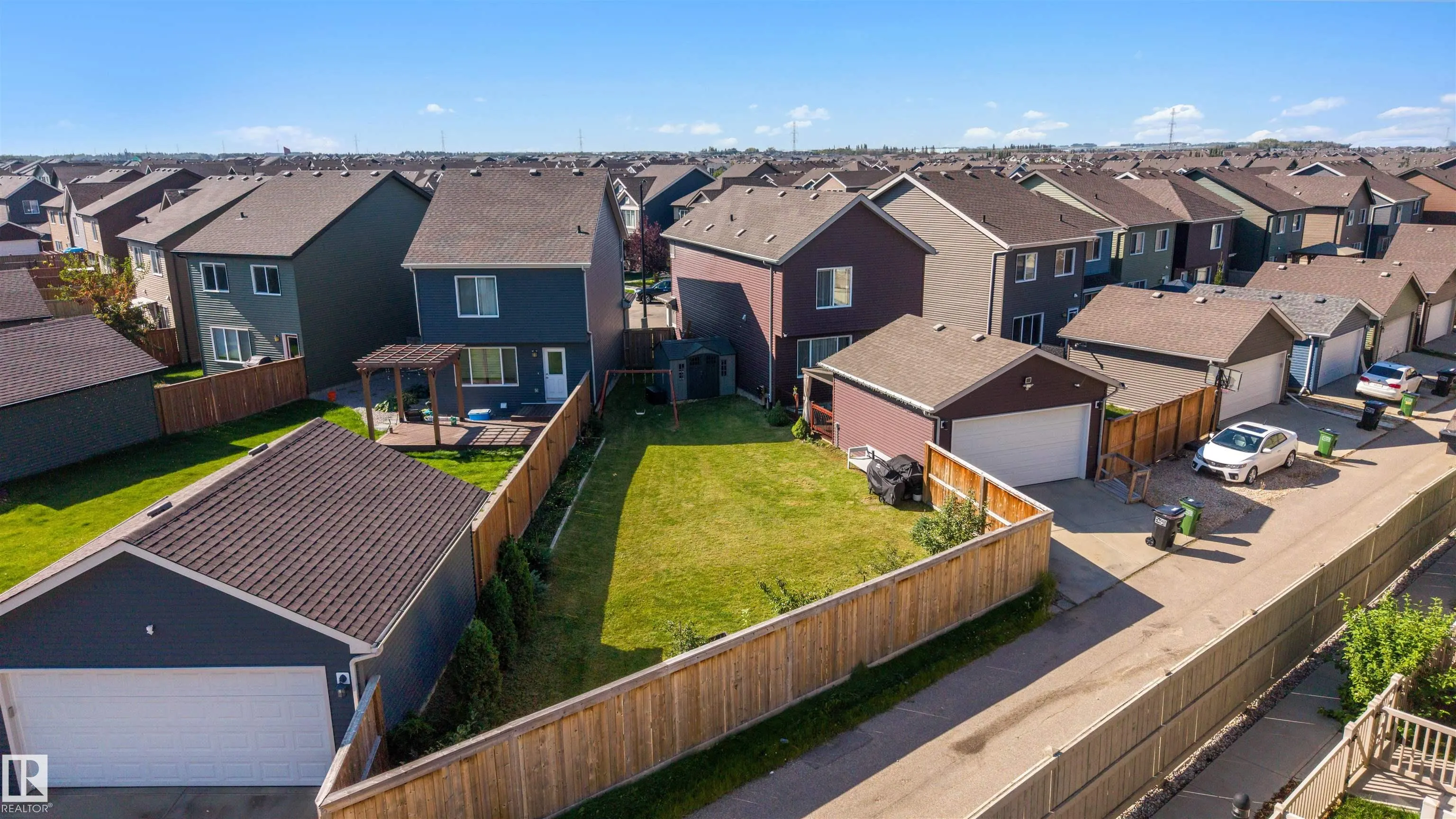 3231 CHERRY Crescent