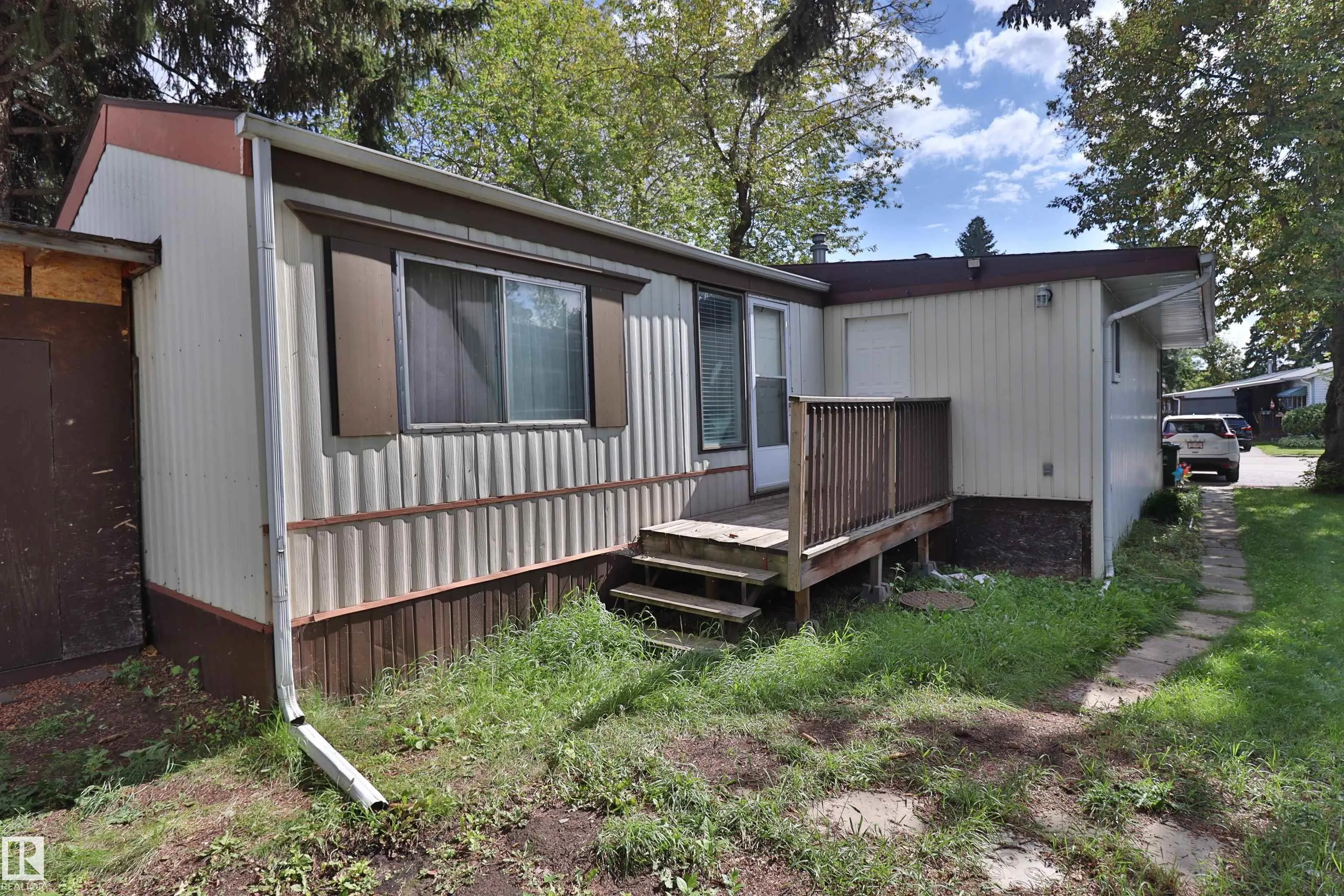 98 Willow Park Estates