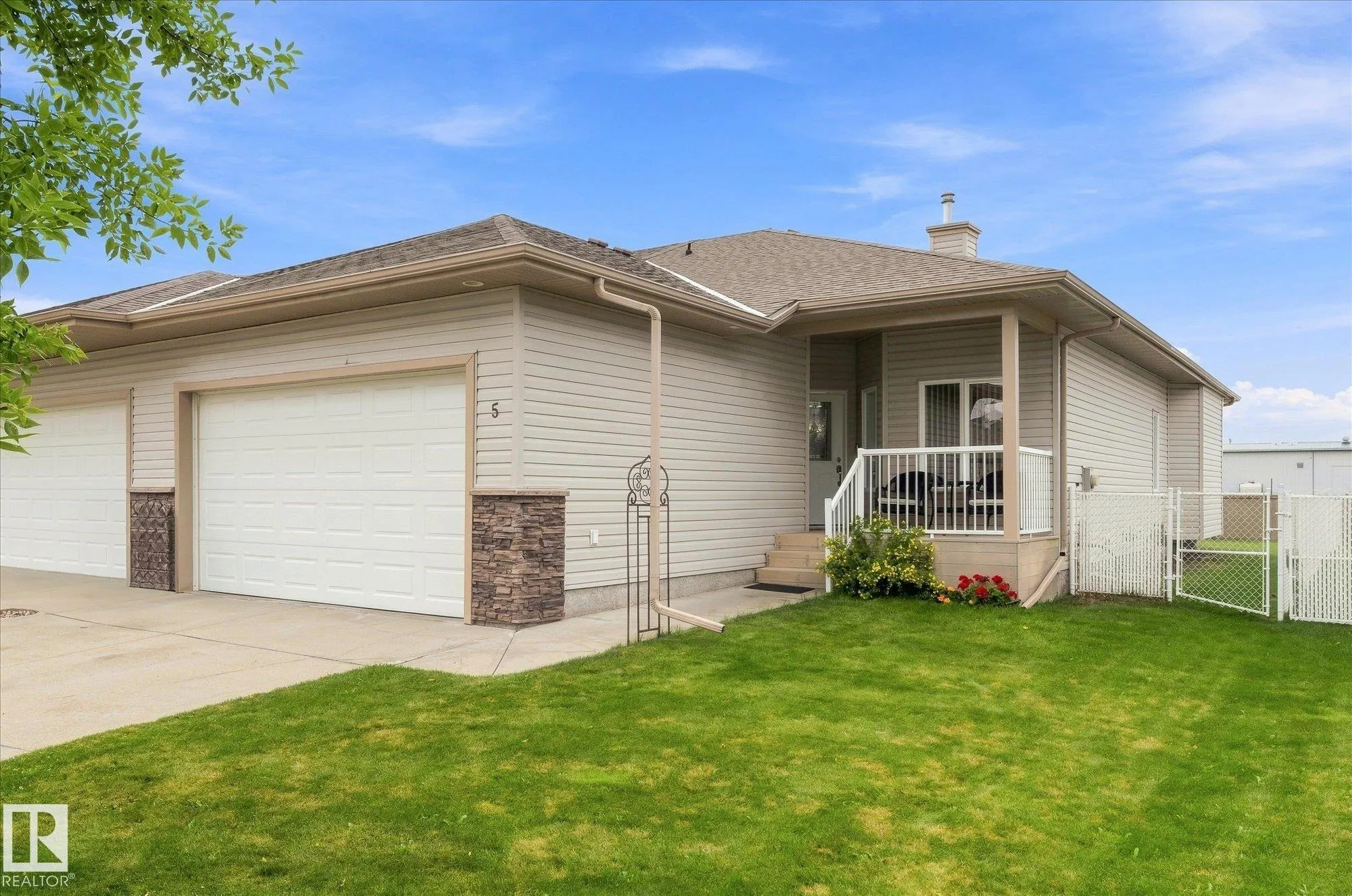 5 FOLKSTONE Place