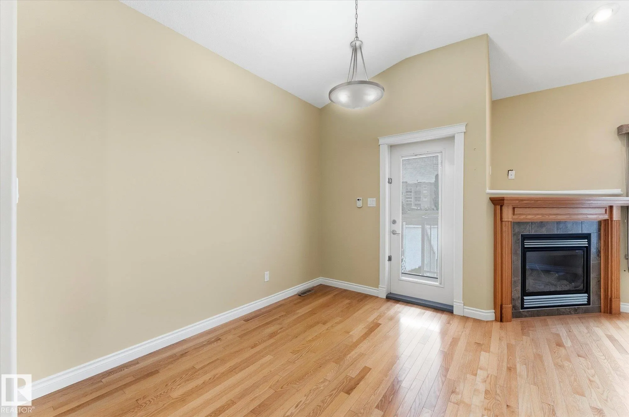 5 FOLKSTONE Place