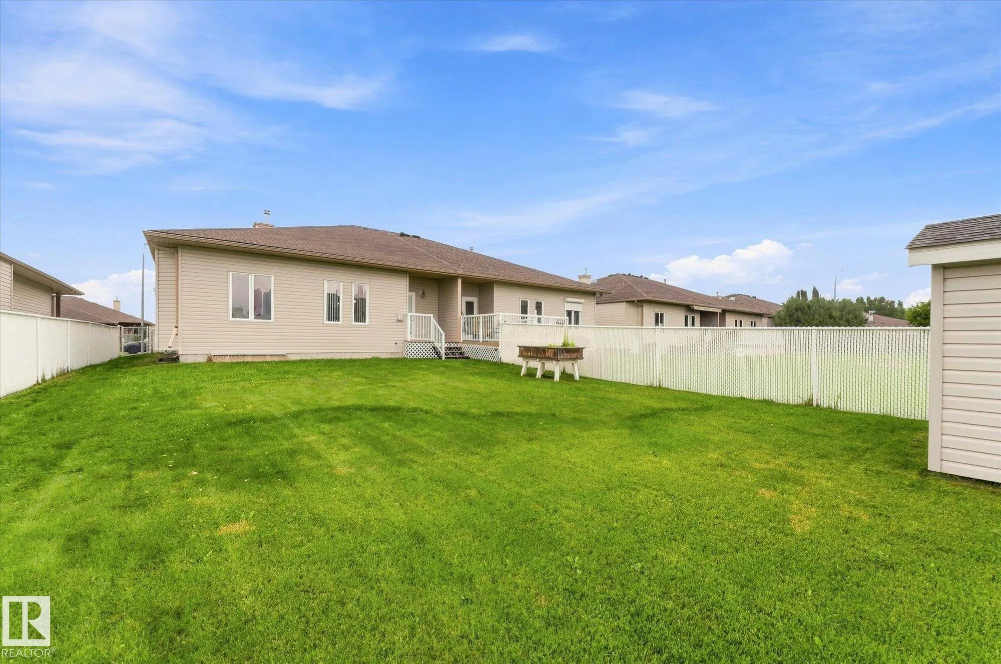 5 FOLKSTONE Place