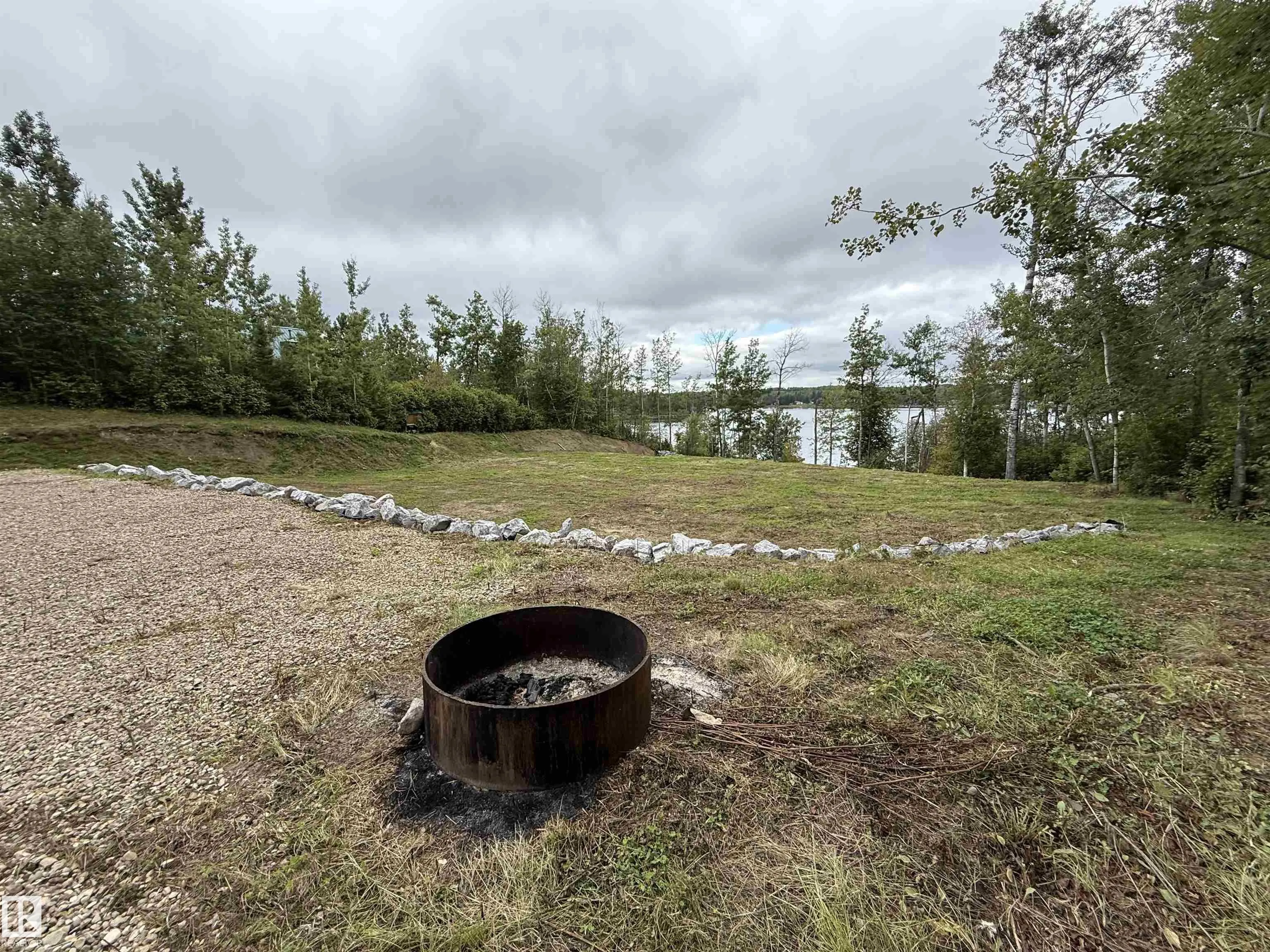 651028 B RGE ROAD 182