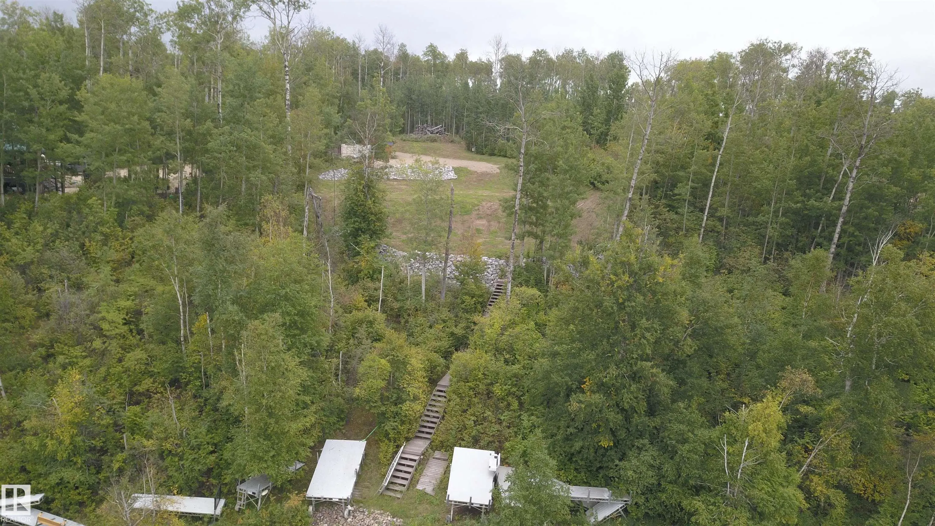 651028 B RGE ROAD 182