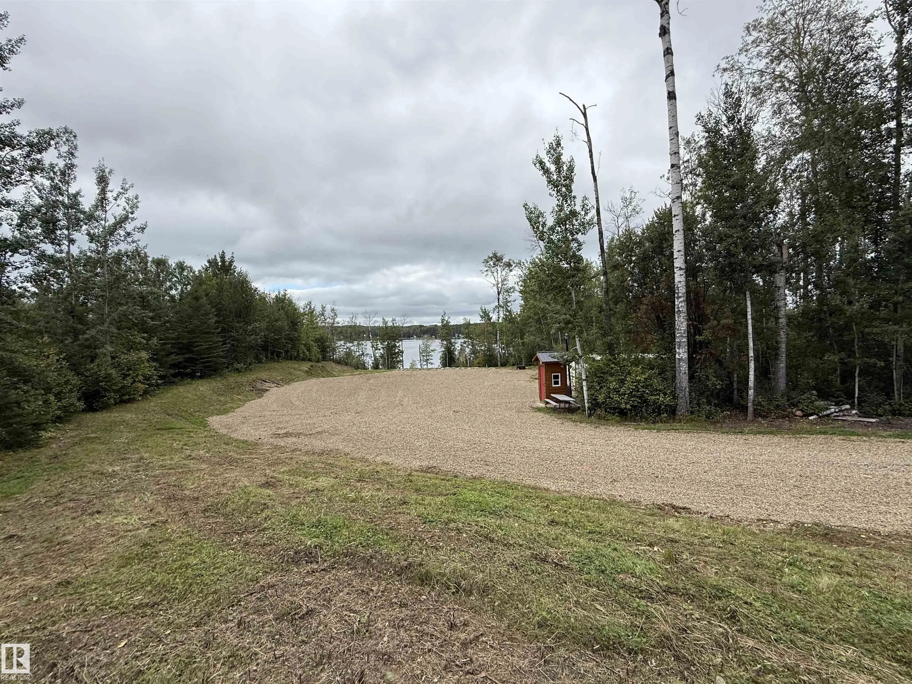 651028 B RGE ROAD 182