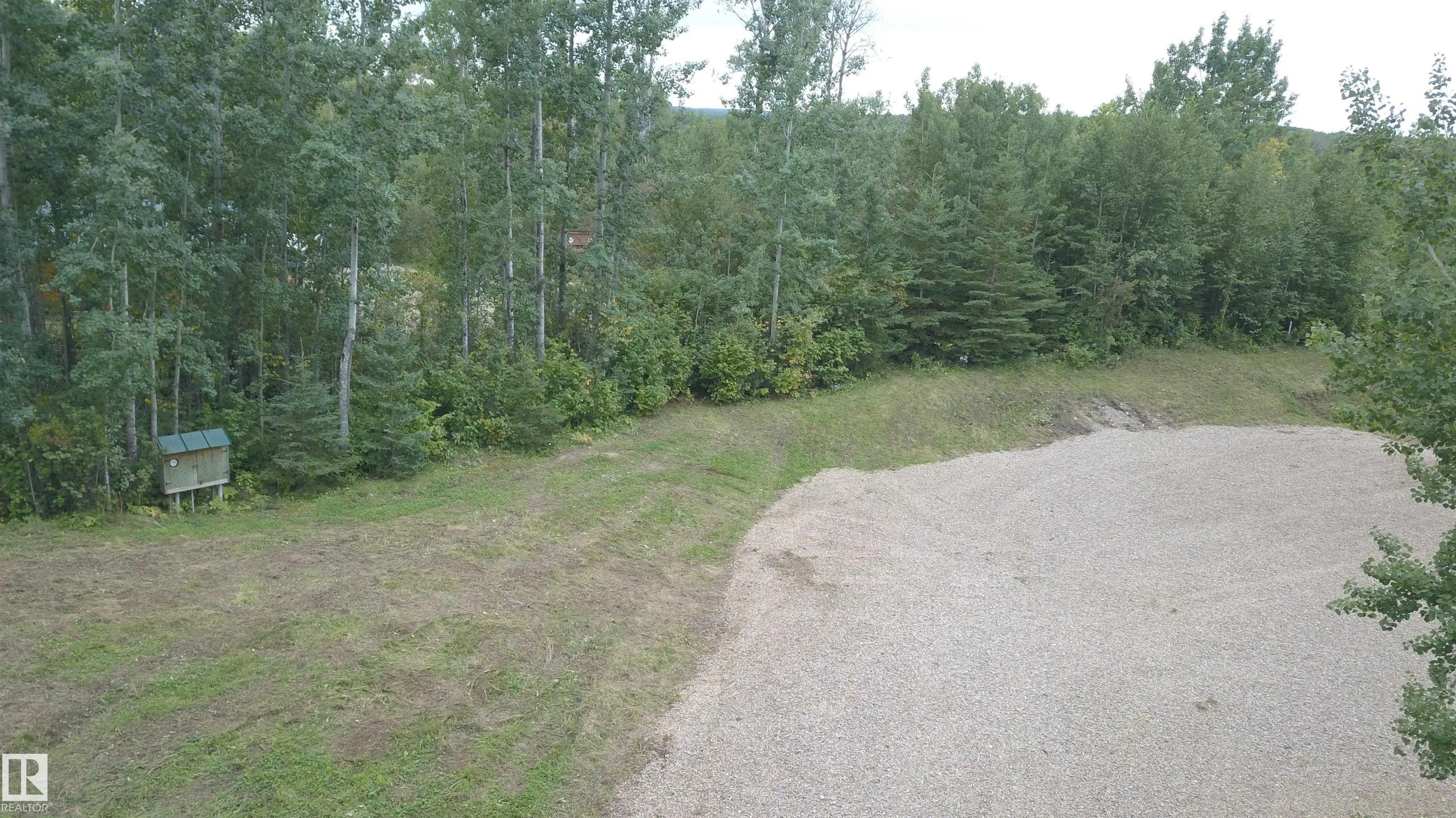 651028 B RGE ROAD 182