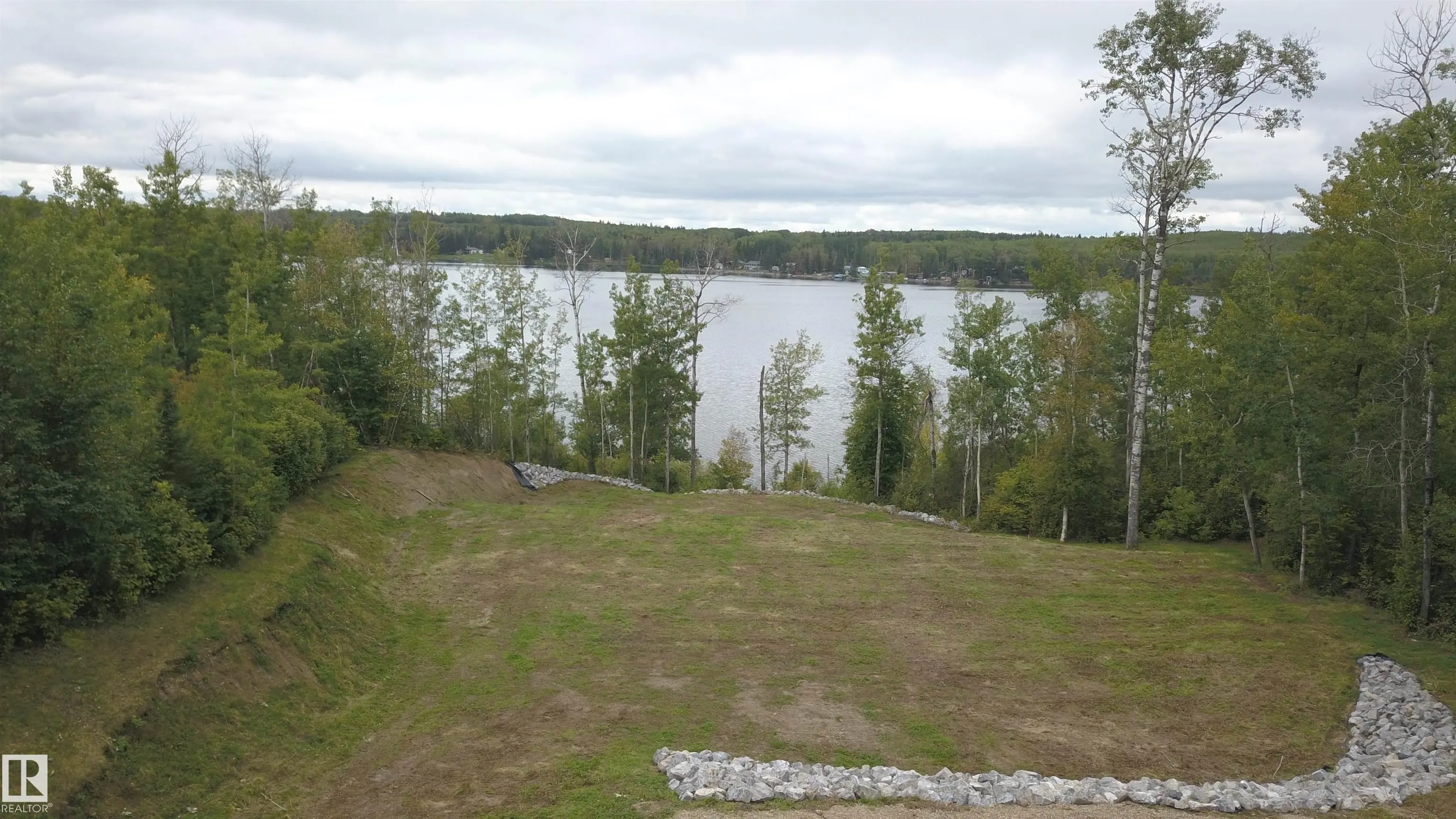 651028 B RGE ROAD 182