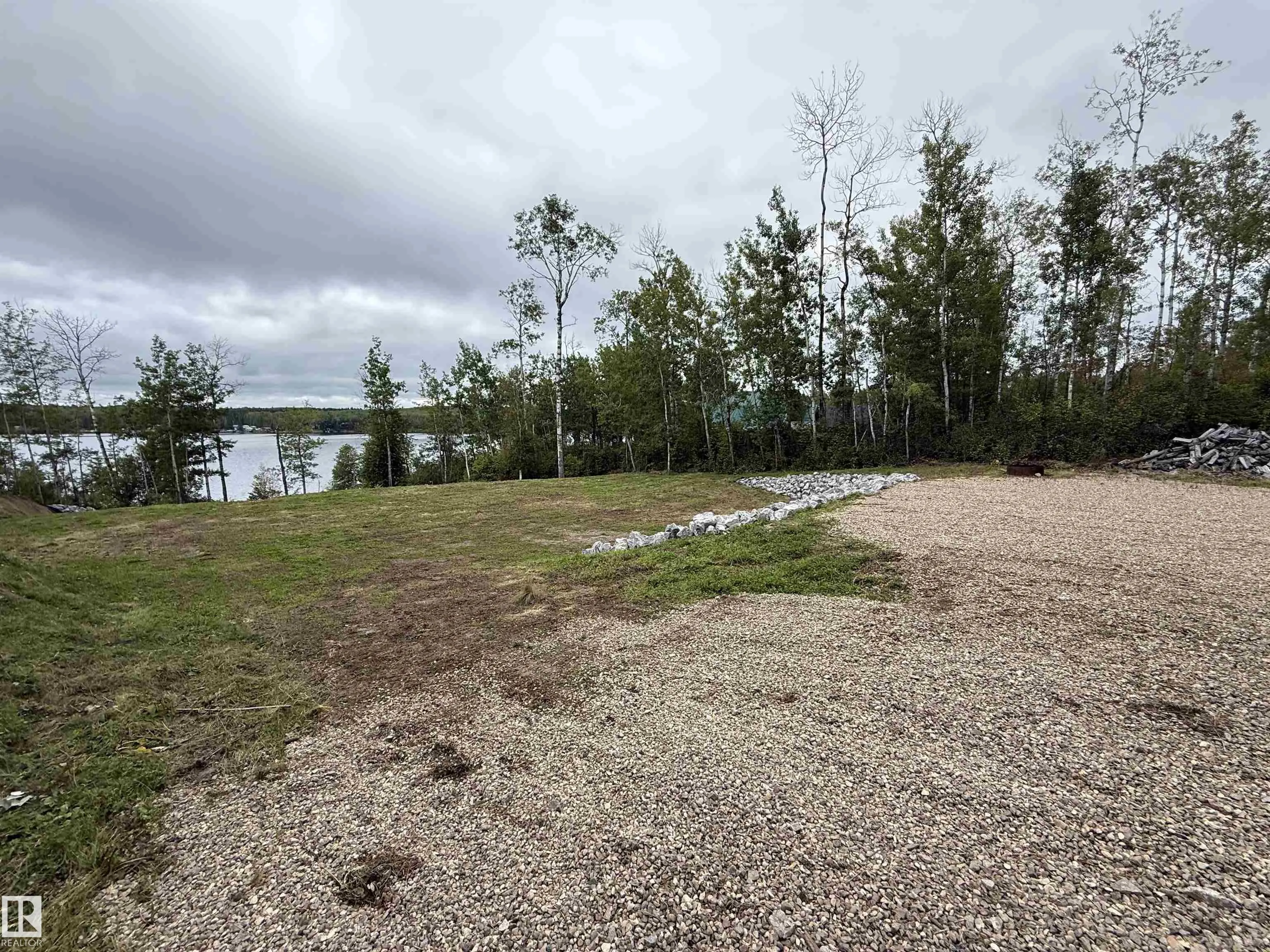 651028 B RGE ROAD 182