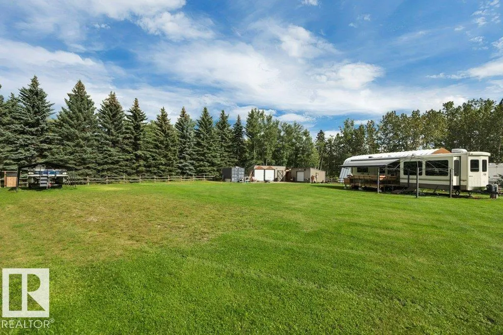 462054 Range Road 11