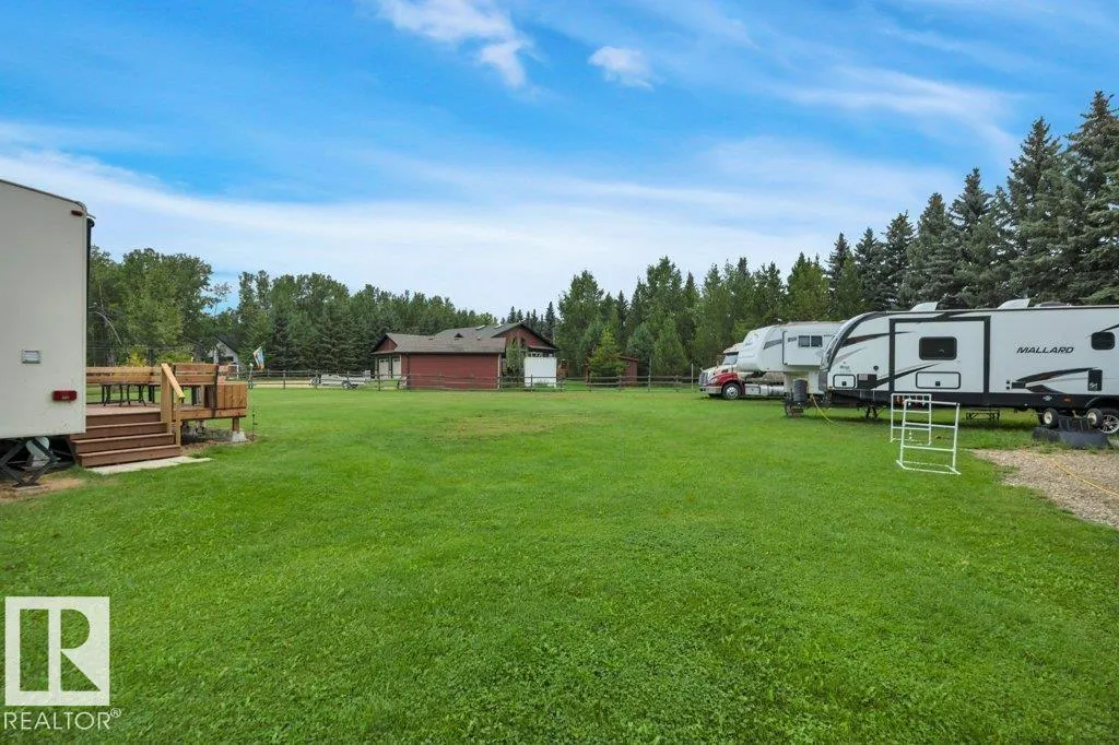 462054 Range Road 11