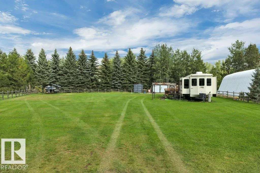 462054 Range Road 11