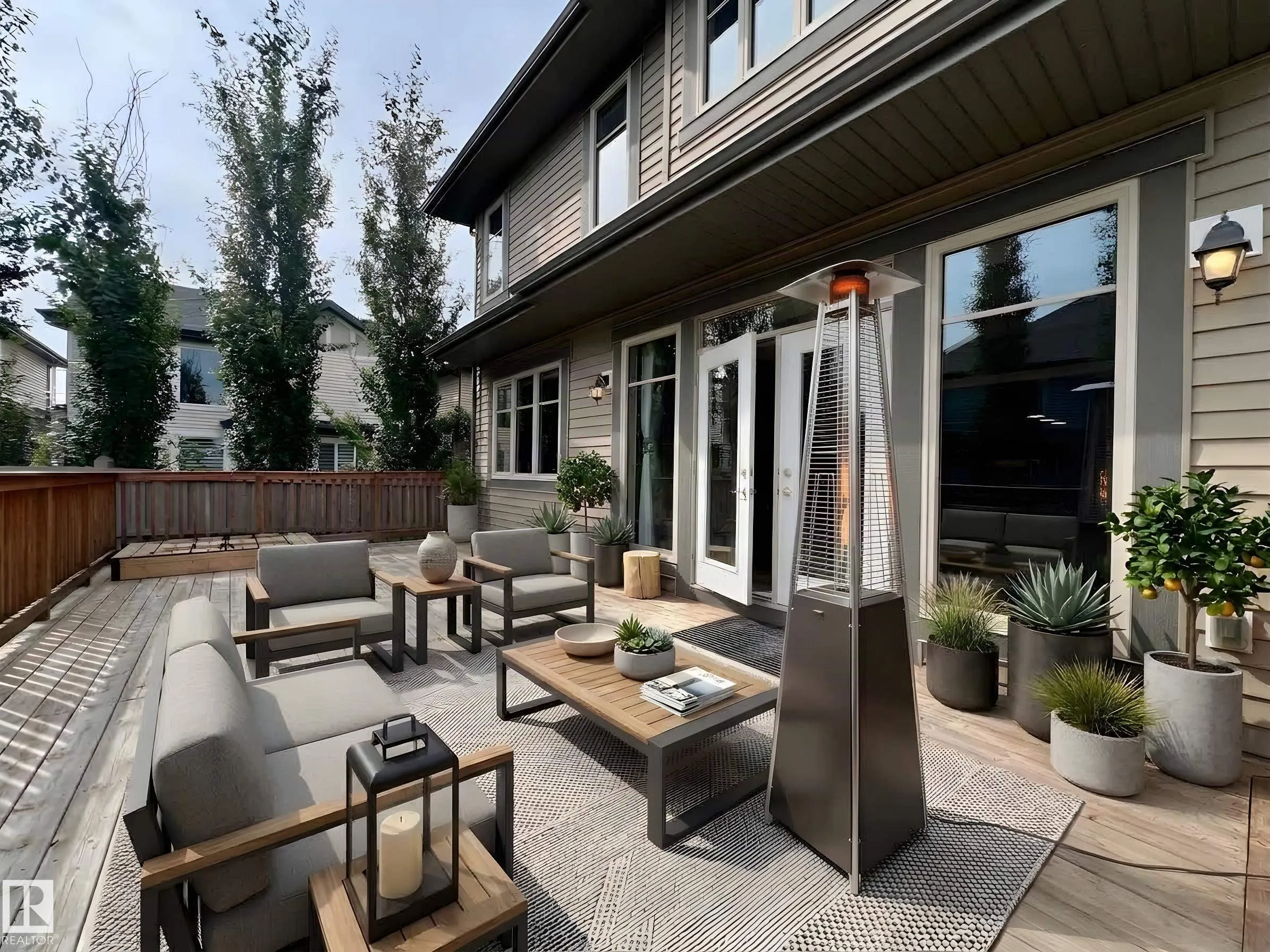 1330 AINSLIE Wynd