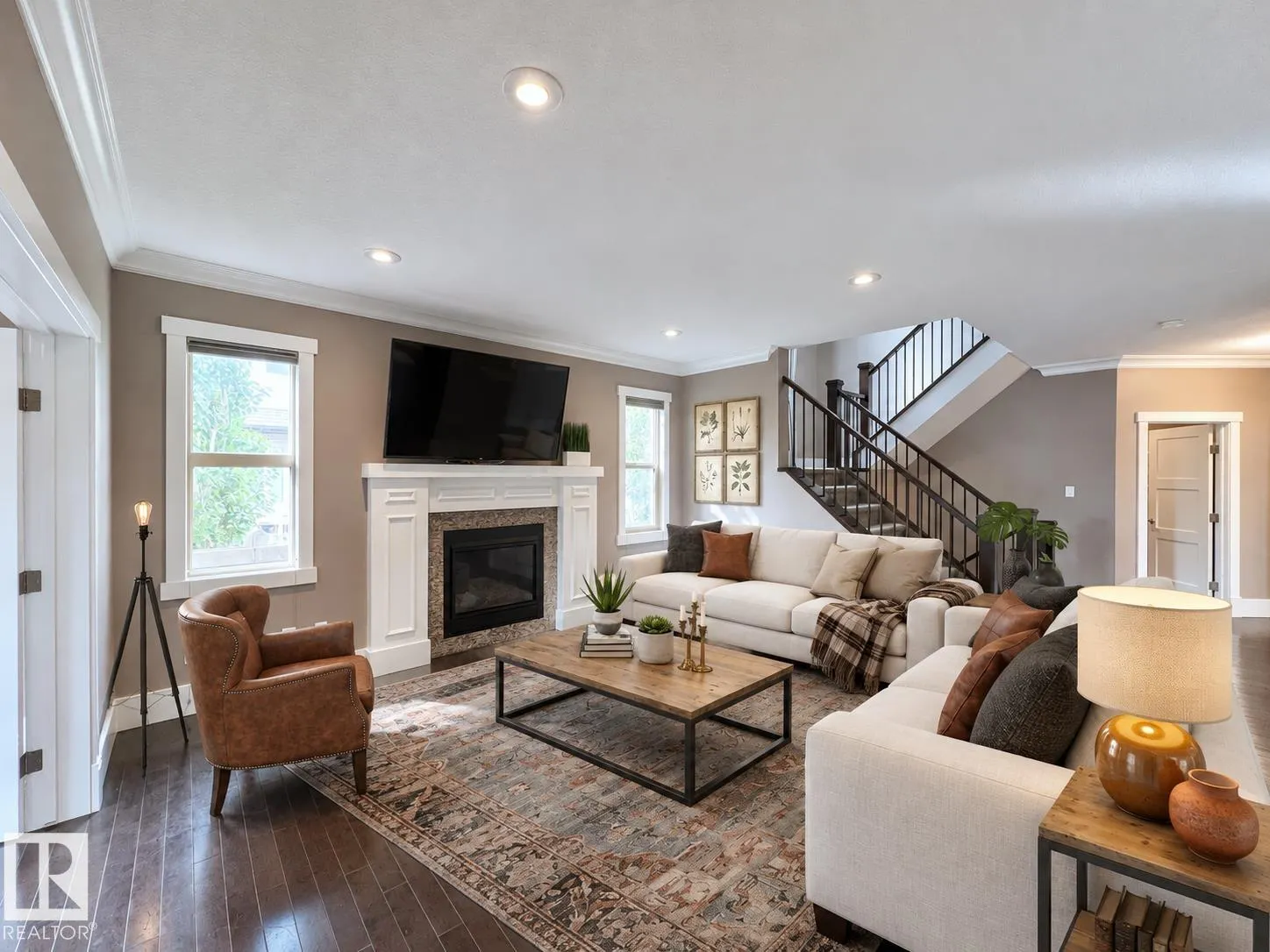 1330 AINSLIE Wynd