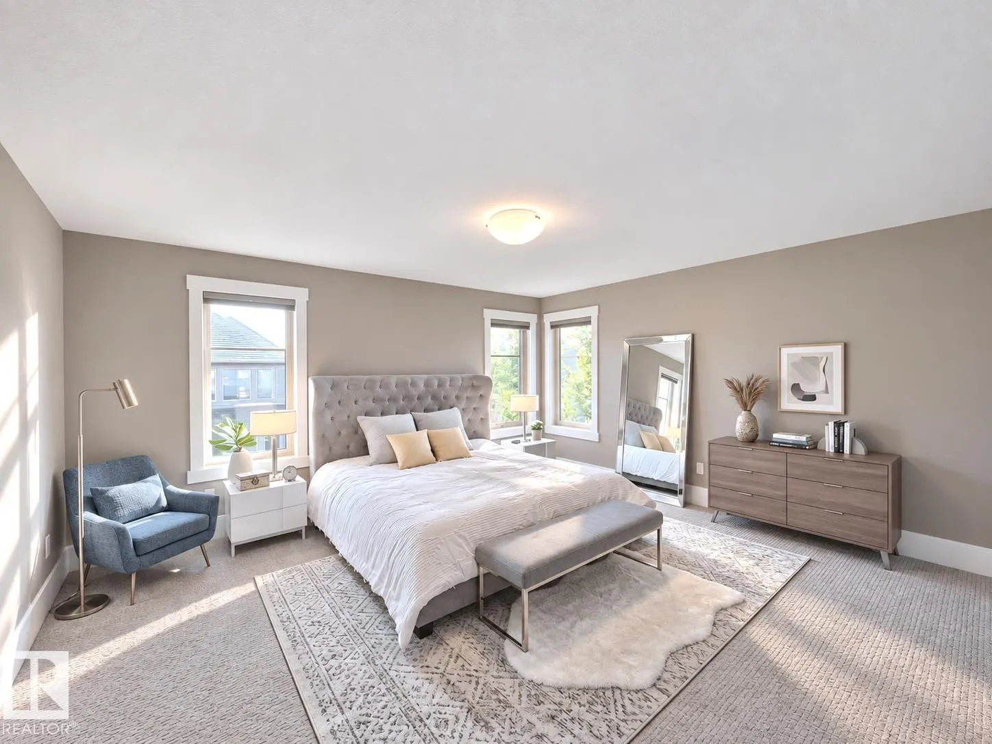 1330 AINSLIE Wynd
