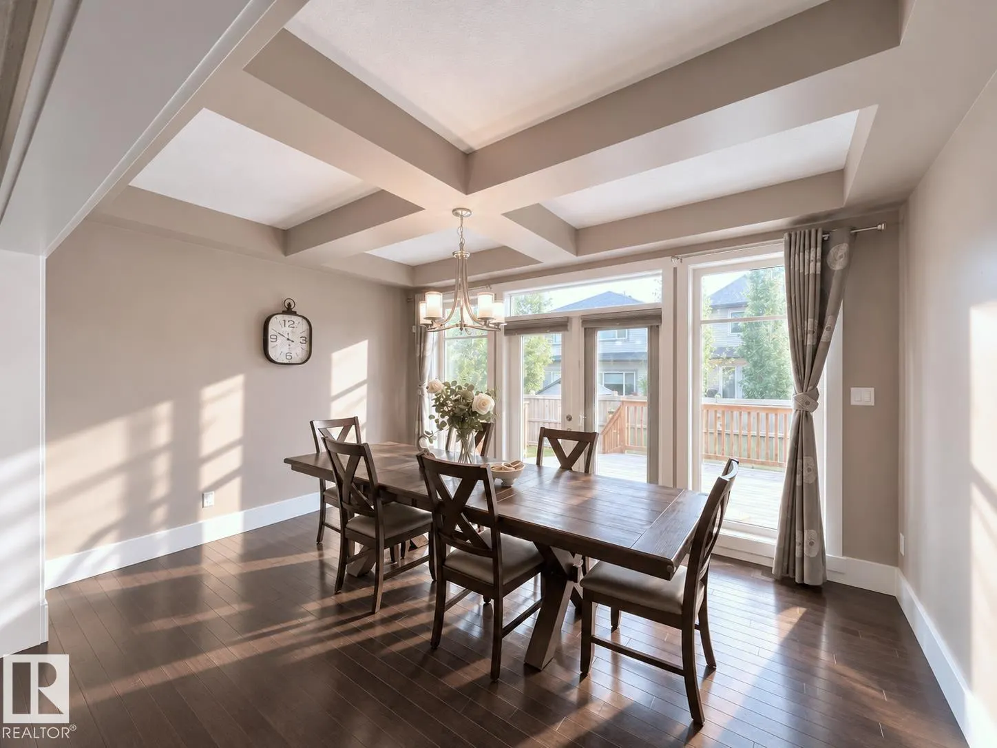 1330 AINSLIE Wynd