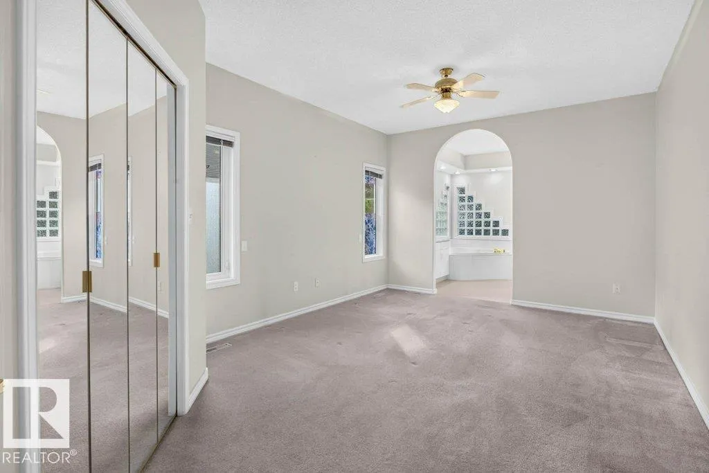 31 OUTLOOK Place