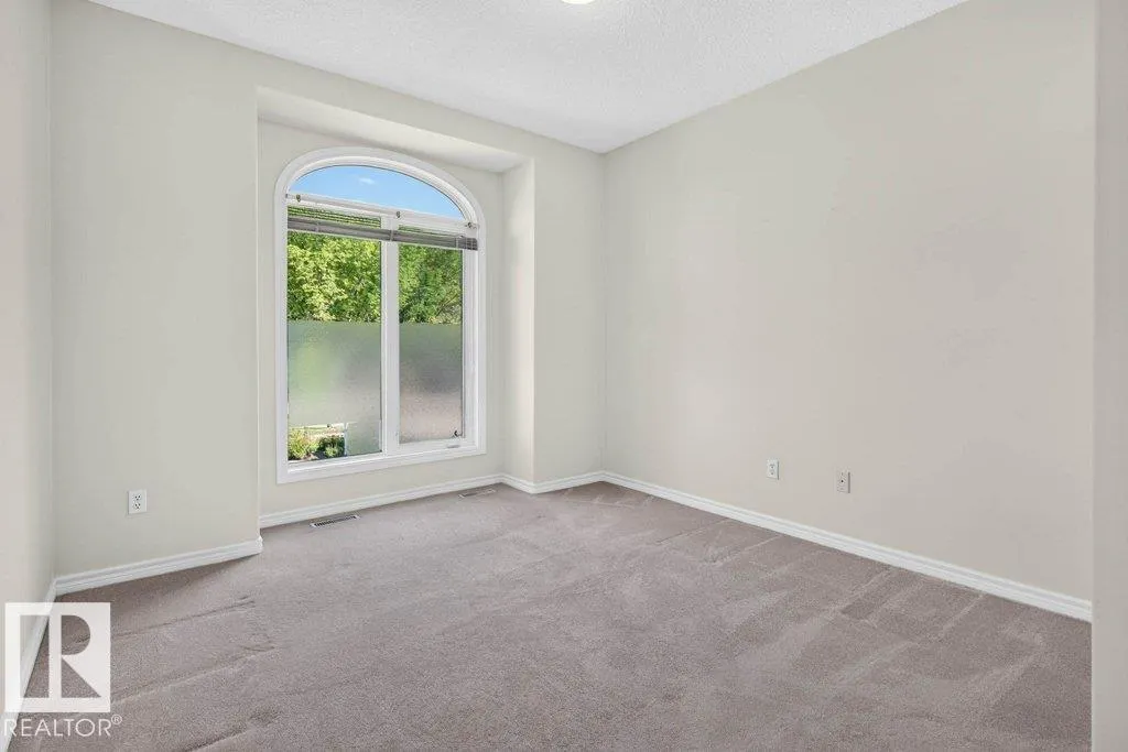 31 OUTLOOK Place
