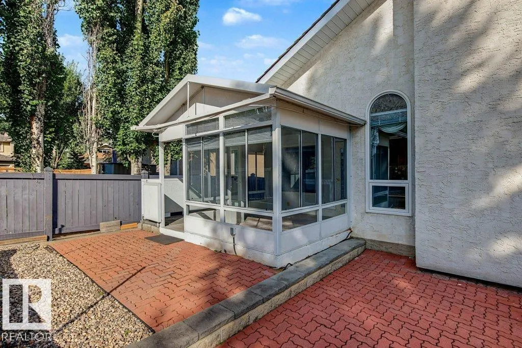31 OUTLOOK Place