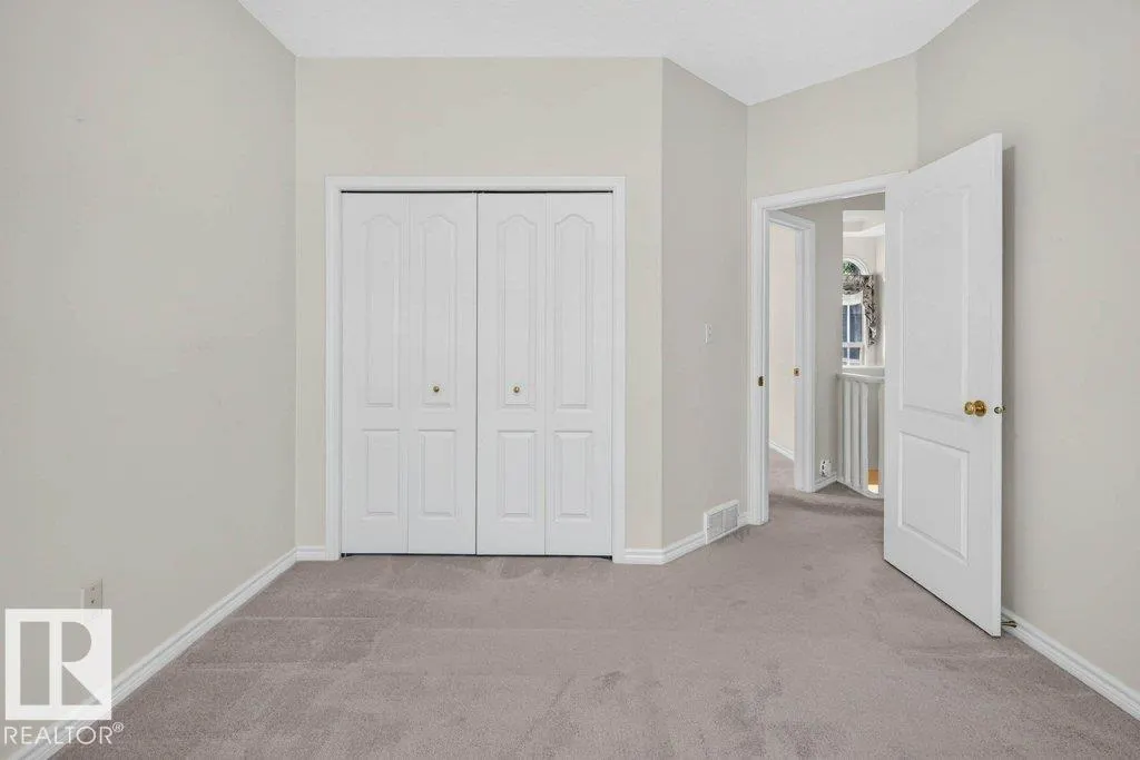 31 OUTLOOK Place
