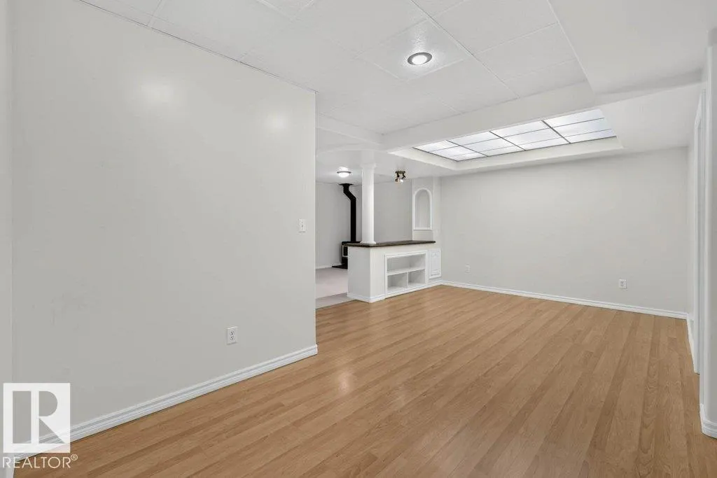 31 OUTLOOK Place
