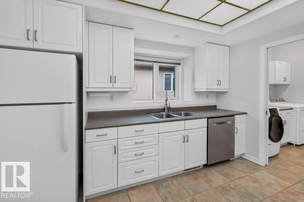 31 OUTLOOK Place