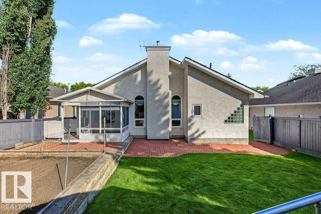 31 OUTLOOK Place