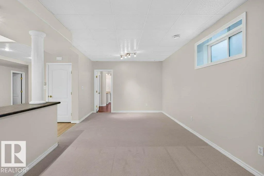 31 OUTLOOK Place