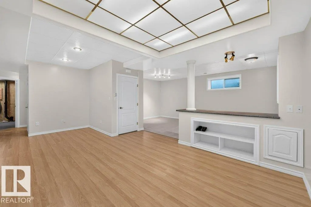 31 OUTLOOK Place