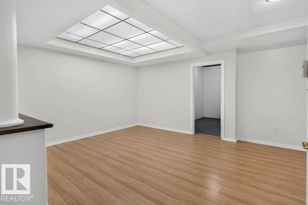 31 OUTLOOK Place