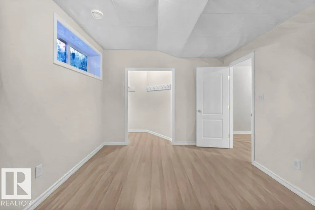 31 OUTLOOK Place