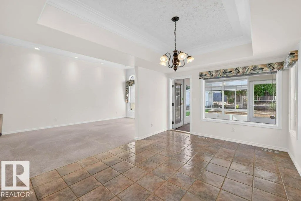 31 OUTLOOK Place