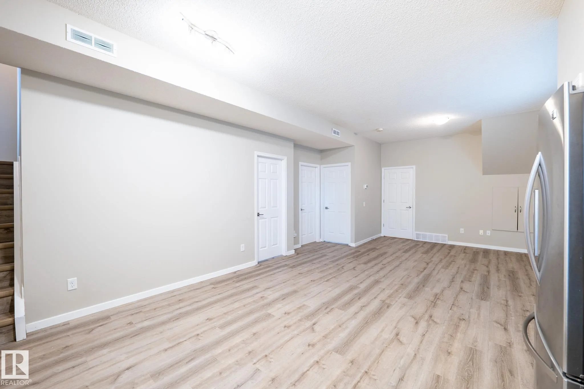 142 Selkirk Place