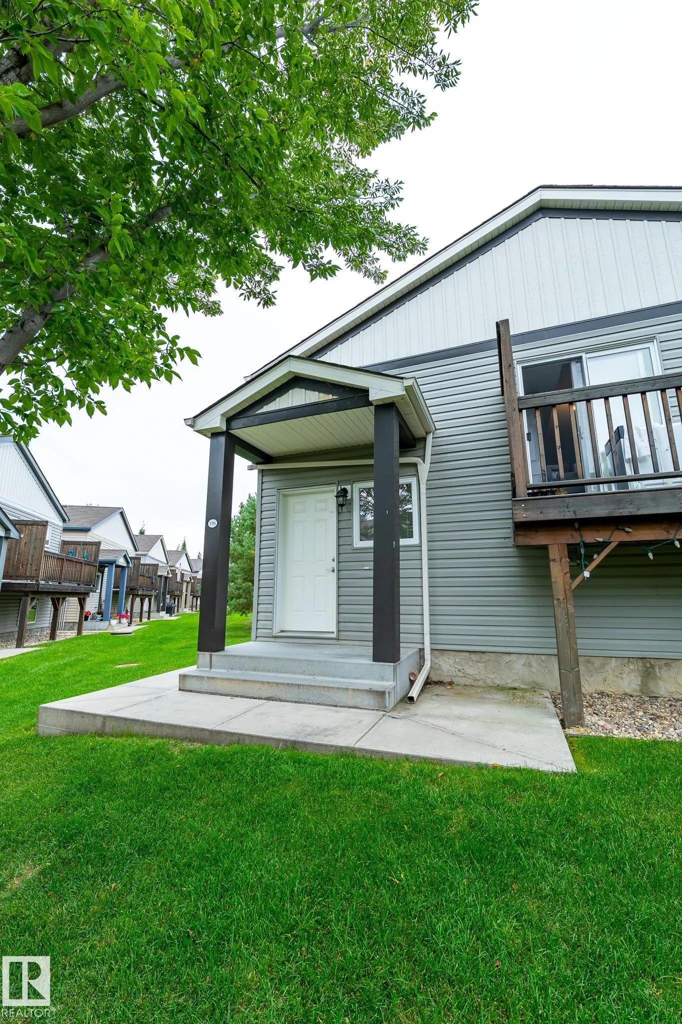 142 Selkirk Place