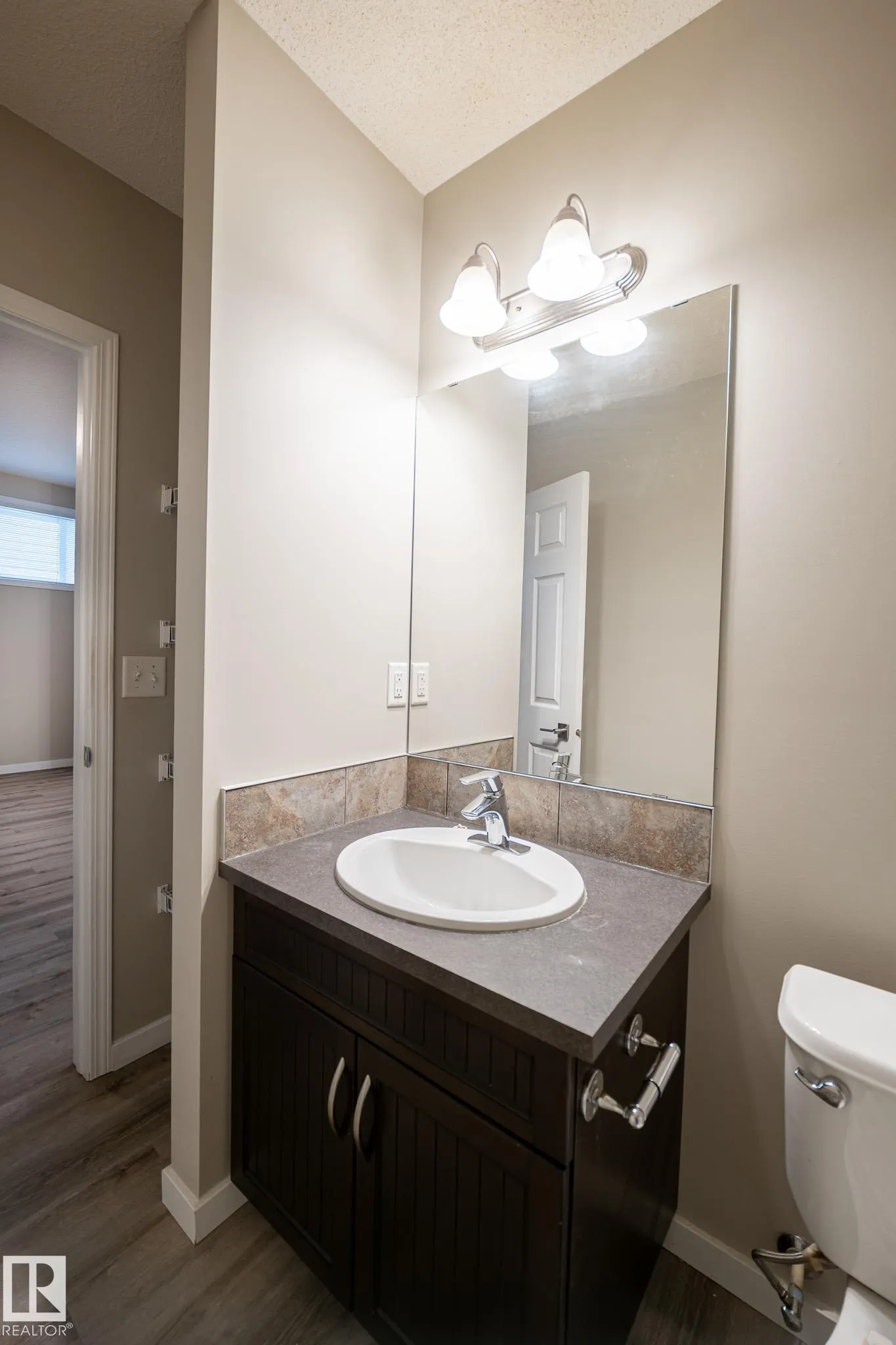 142 Selkirk Place