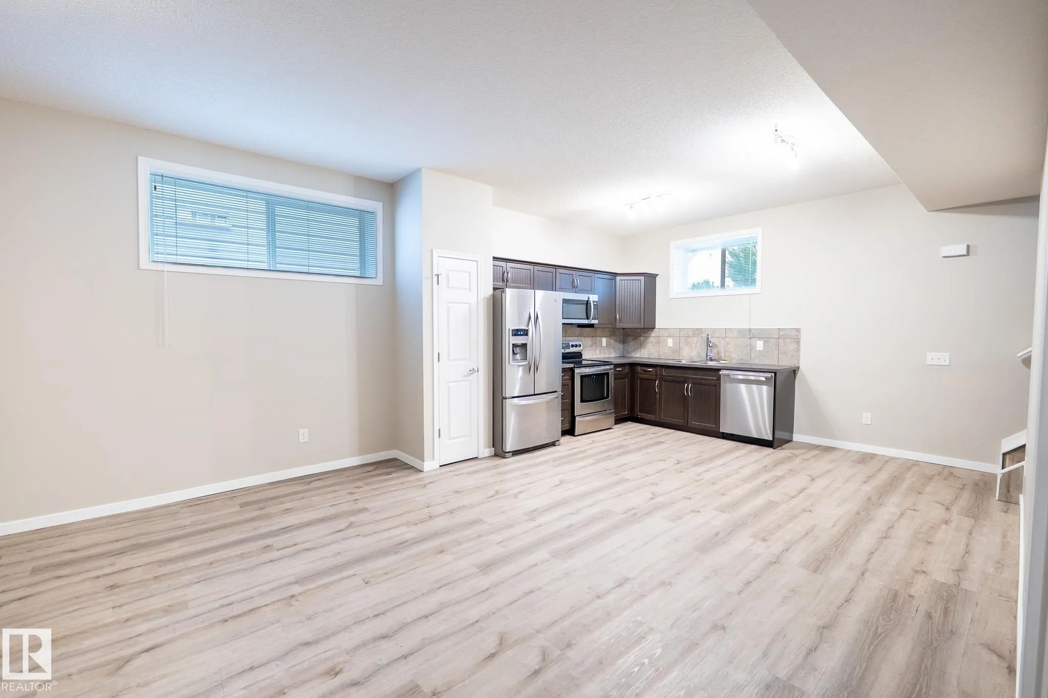 142 Selkirk Place
