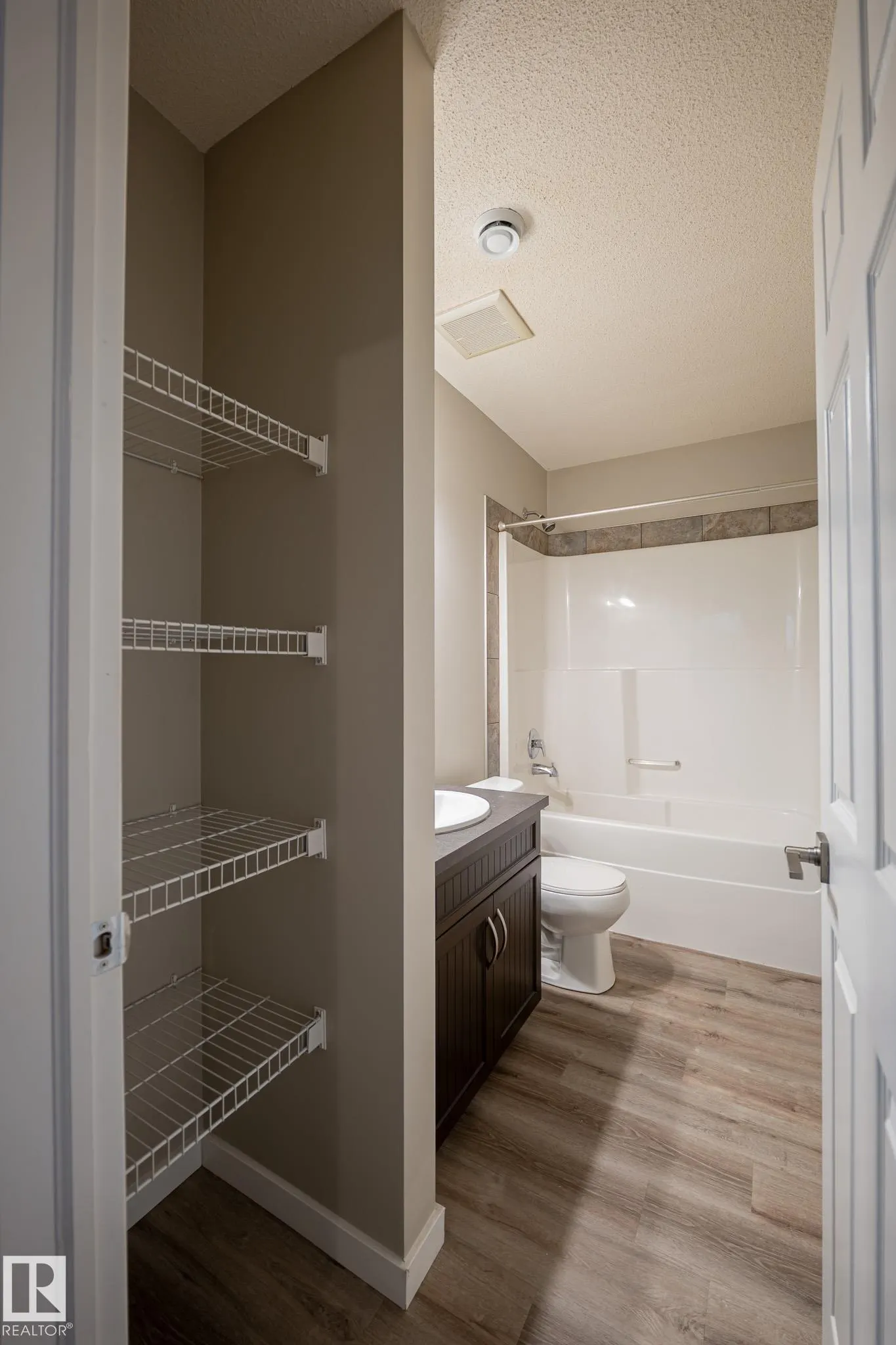 142 Selkirk Place