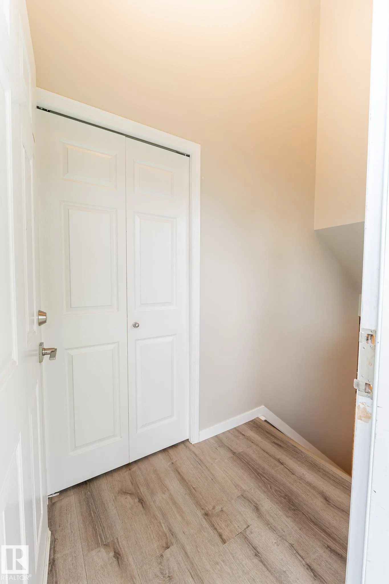 142 Selkirk Place