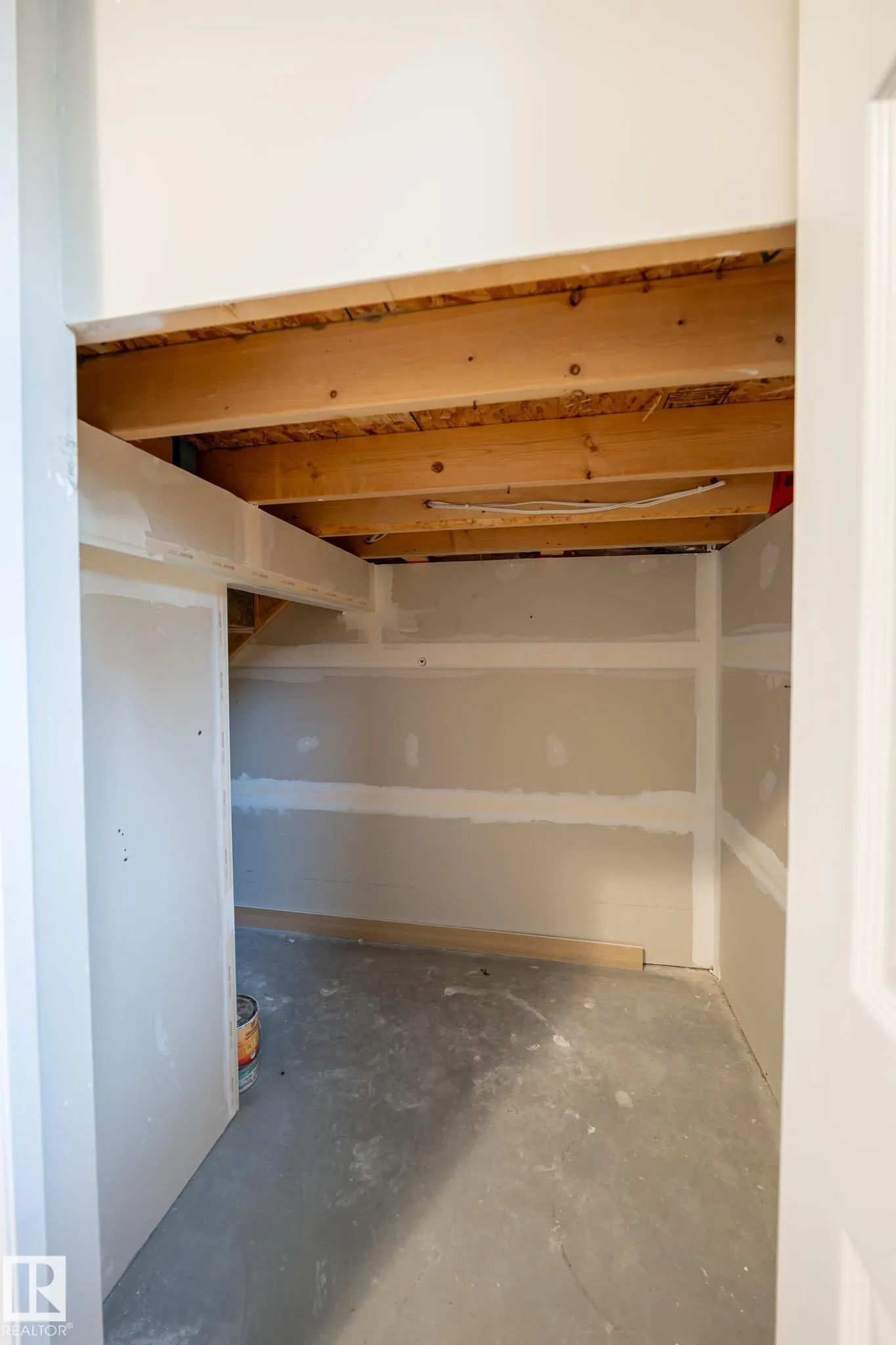 142 Selkirk Place